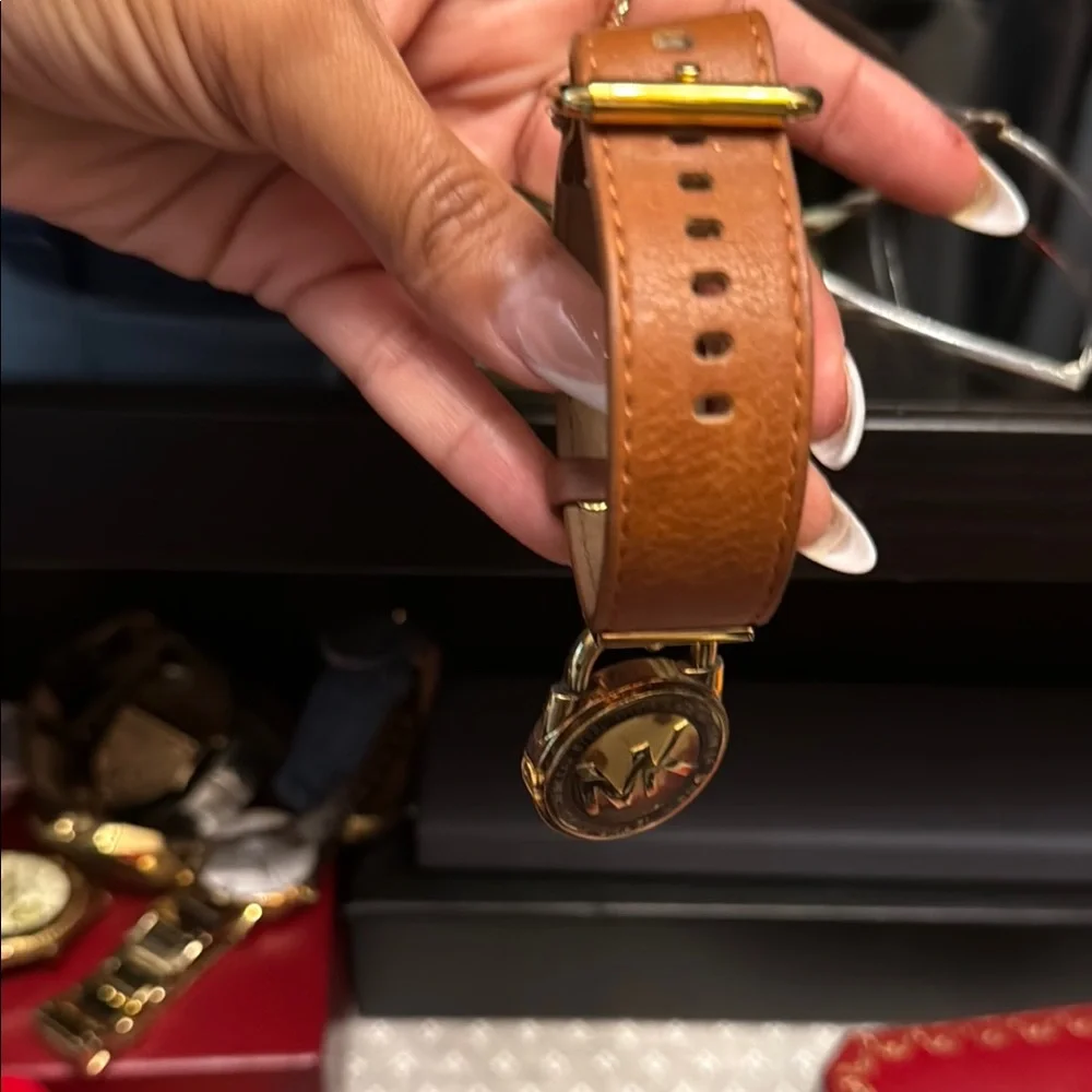 Michael Kors Gold and Brown Watch Accessory - Picture 3 of 5